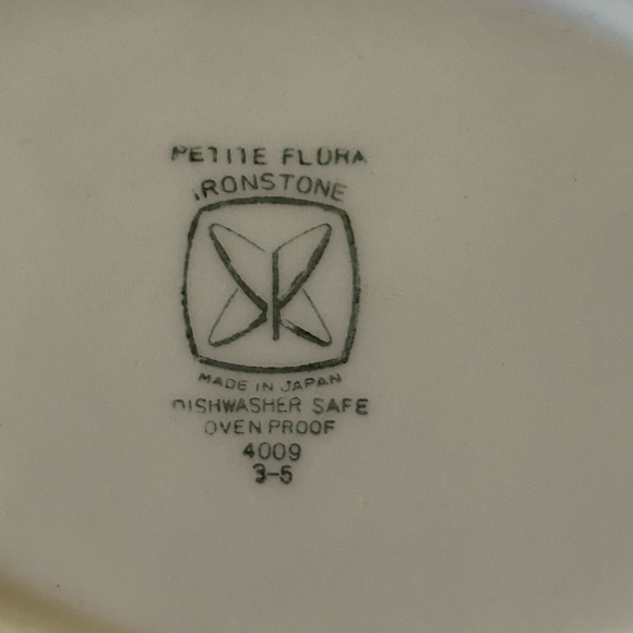 VTG Petite Flora Ironstone Gravy Boat 2 Piece Boat And Dish Floral - Picture 6 of 13